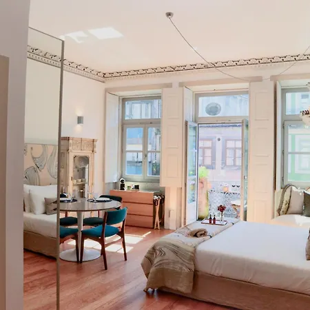 Palazzo, Antique Charm With Romantic Balcony And Ac