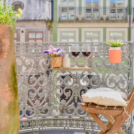 Palazzo, Antique Charm With Romantic Balcony And Ac *