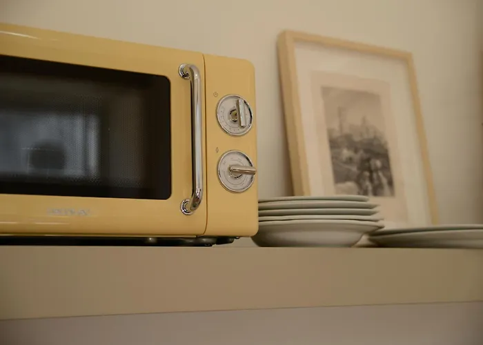 Διαμέρισμα Palazzo, Antique Charm With Romantic Balcony And Ac