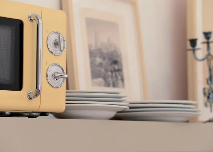 Διαμέρισμα Palazzo, Antique Charm With Romantic Balcony And Ac