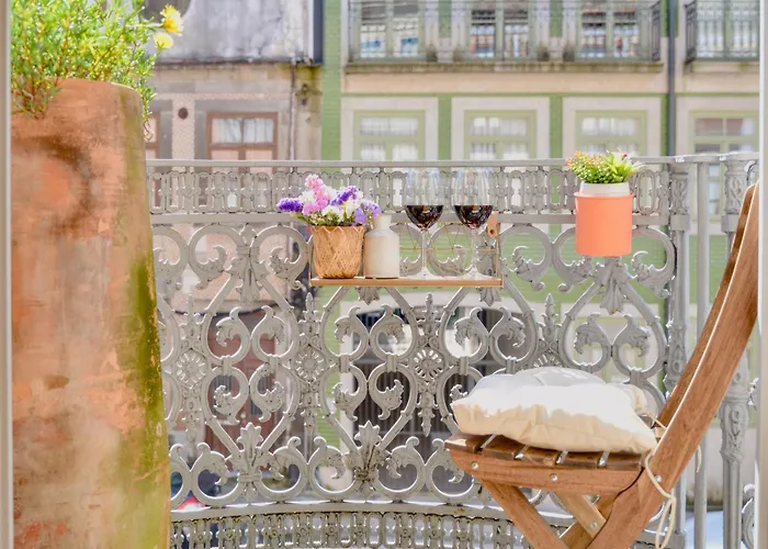 Palazzo, Antique Charm With Romantic Balcony And Ac *