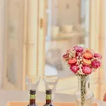 Palazzo, Antique Charm With Romantic Balcony And Ac * Oporto