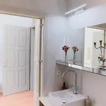 Palazzo, Antique Charm With Romantic Balcony And Ac *