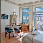 Palazzo, Antique Charm With Romantic Balcony And Ac Lägenhet