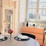 Lägenhet Palazzo, Antique Charm With Romantic Balcony And Ac