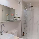 Palazzo, Antique Charm With Romantic Balcony And Ac Oporto