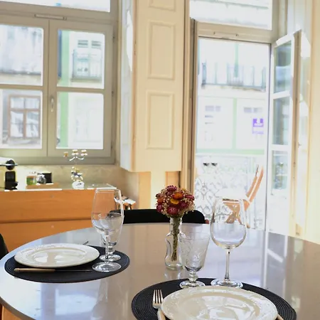 Palazzo, Antique Charm With Romantic Balcony And Ac *