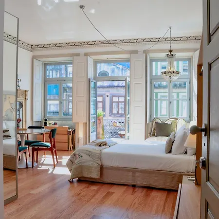 Palazzo, Antique Charm With Romantic Balcony And Ac Apartmán