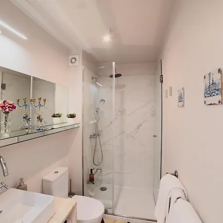 Apartmán Palazzo, Antique Charm With Romantic Balcony And Ac Porto