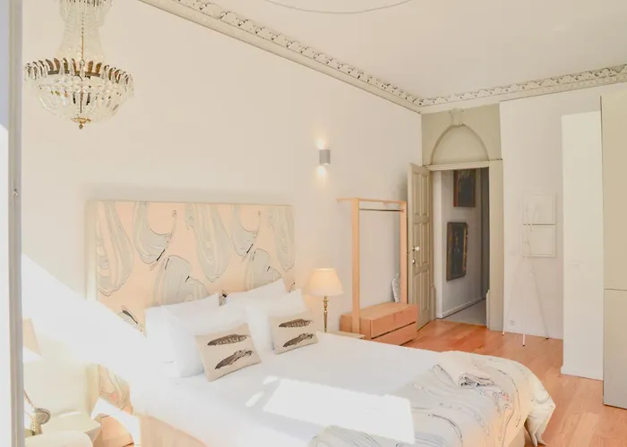 Palazzo, Antique Charm With Romantic Balcony And Ac 아파트 *