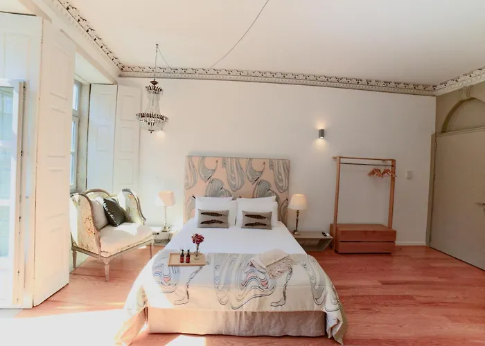 Palazzo, Antique Charm With Romantic Balcony And Ac *