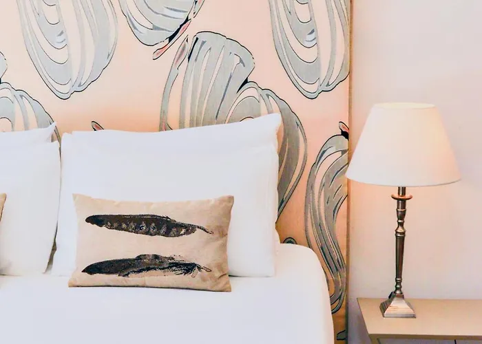 아파트 Palazzo, Antique Charm With Romantic Balcony And Ac *