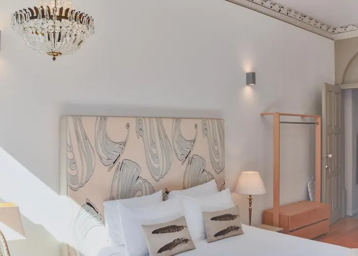 Apartament Palazzo, Antique Charm With Romantic Balcony And Ac Porto