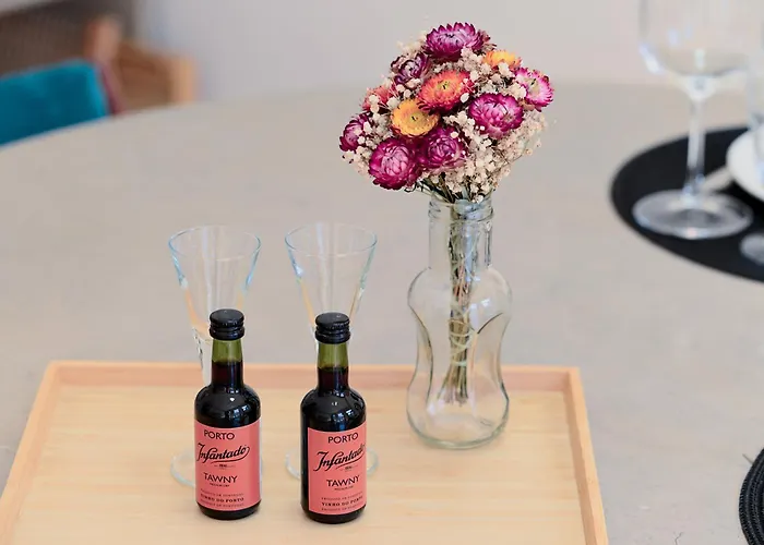 Apartment Palazzo, Antique Charm With Romantic Balcony And Ac *