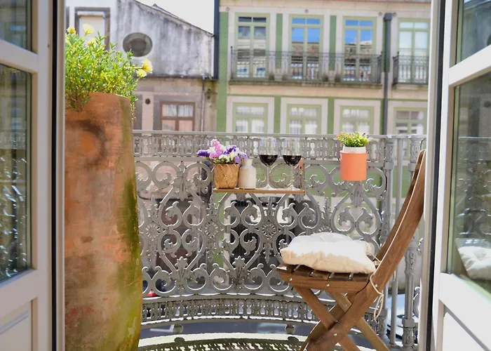 Palazzo, Antique Charm With Romantic Balcony And Ac Apartment *